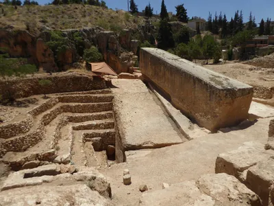 Файл:Baalbek stone.jpg — Википедия