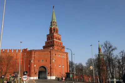 👉Боровицкая башня Московского Кремля: история, фото, легенды.