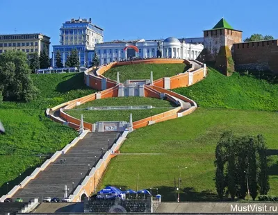 Чкаловская лестница в Нижнем Новгороде покрылась трещинами через полгода  после открытия