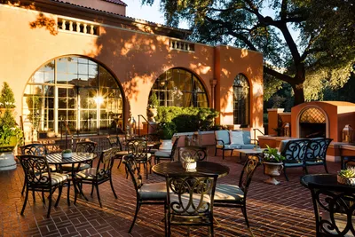 The Restaurant Terrace | Rosewood Mansion on Turtle Creek