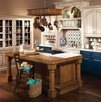 Кухня в стиле Прованс Юлии Высоцкой | Colors.life | Country kitchen  designs, Country kitchen decor, Country kitchen