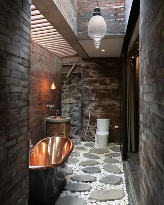 Необычные и безумно красивые ванные комнаты: 25 идей на любой вкус | Rustic  bathroom designs, House design, Outdoor bathrooms