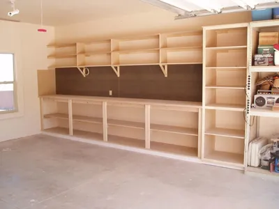 Полки в гараже своими руками: материалы, сборка и отделка | Garage storage  shelves, Garage organization diy, Storage shed organization