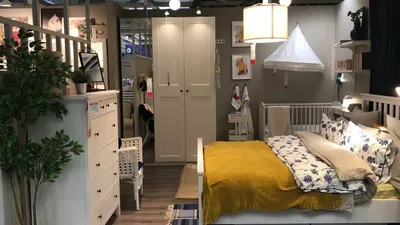 Интерьер спальни в современном стиле проекта «Декорирование спальни \"IKEA  episodes\"» от дизайнера интерьера Анастасии Кравцовой, фото 6 из 7