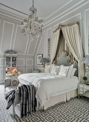 Интерьер спальни в французском стиле | French style bedroom, Parisian room,  French door curtains