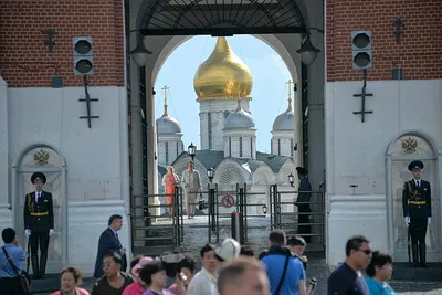 Спасские ворота. Из серии «Москва в силуэтах Е. Кругликовой». Силуэт